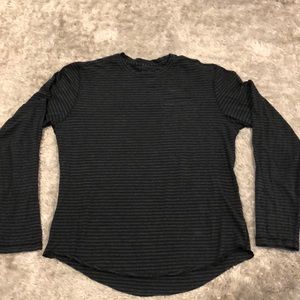 LULULEMON men’s long sleeve shirt - size L